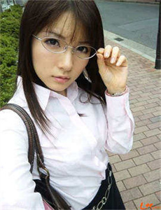 沙月由奈