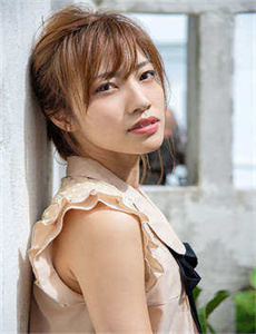 白莲花度假村第一季